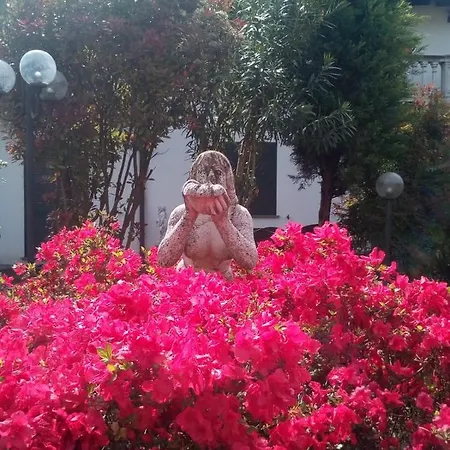 Antica Corte Lombarda Bed & Breakfast *
