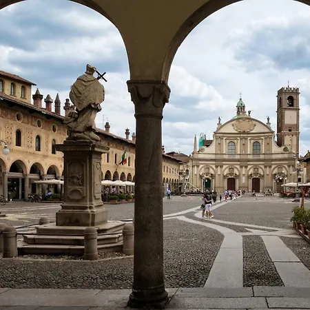 Antica Corte Lombarda * Mortara